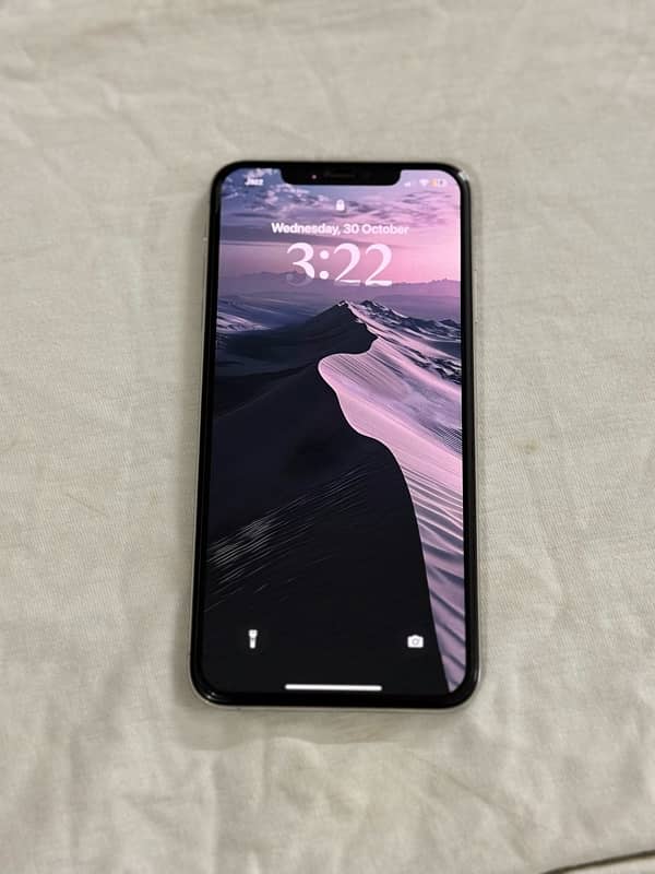 iPhone Xs Max 6