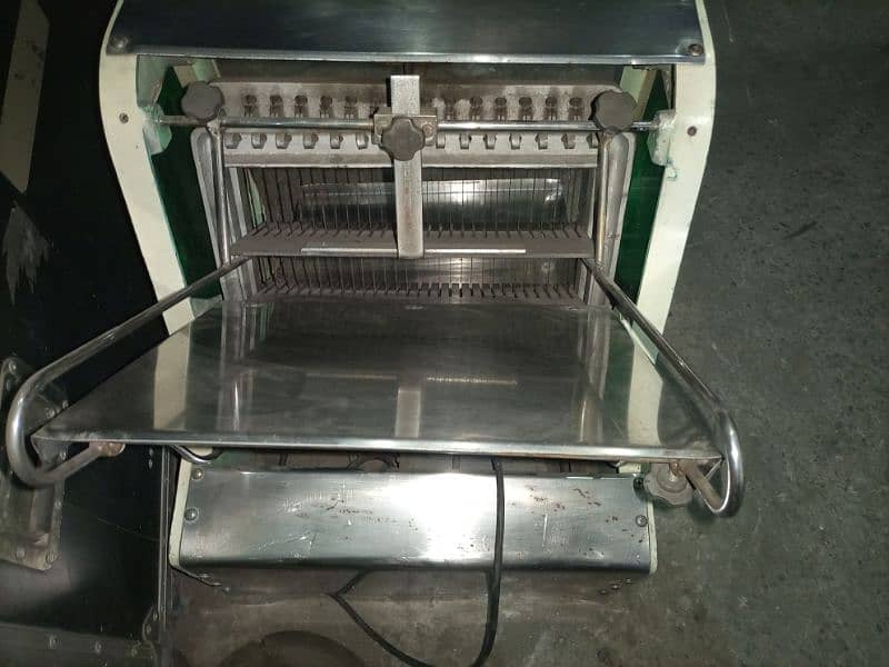 Commercial  Bread cutter (03214270512) 6