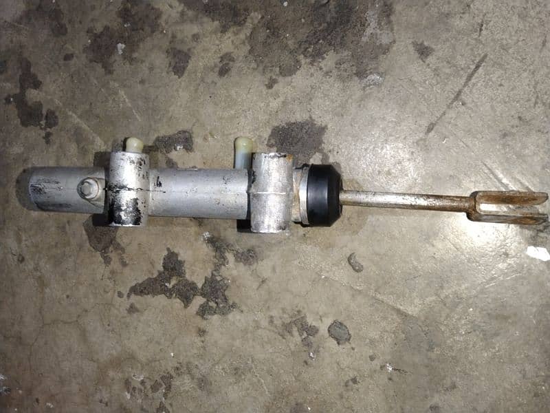 Suzuki bolan Master cylinder 2