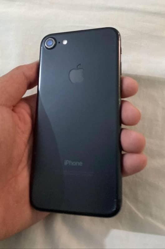 iphone 7 pta totly orignal 64 gb he 1