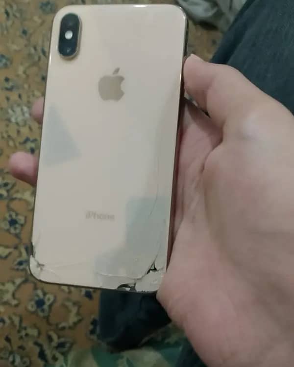 iphone xs back and screen crack 2