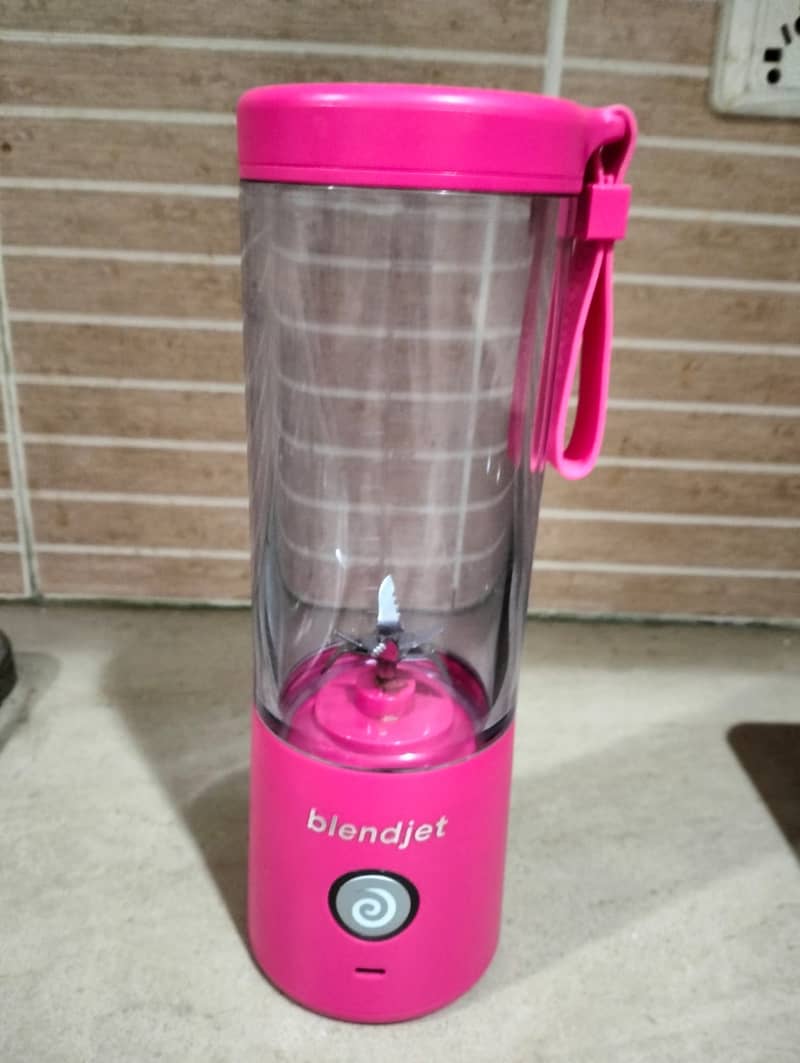 Blendjet2 portable blender for sale (Approx. 500 ml) 0