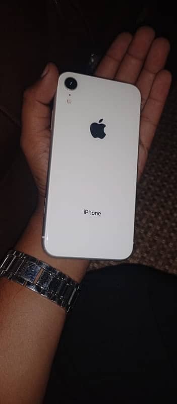 iPhone Xr 3