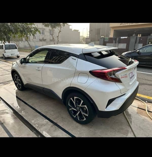 Toyota C-HR 2018 1