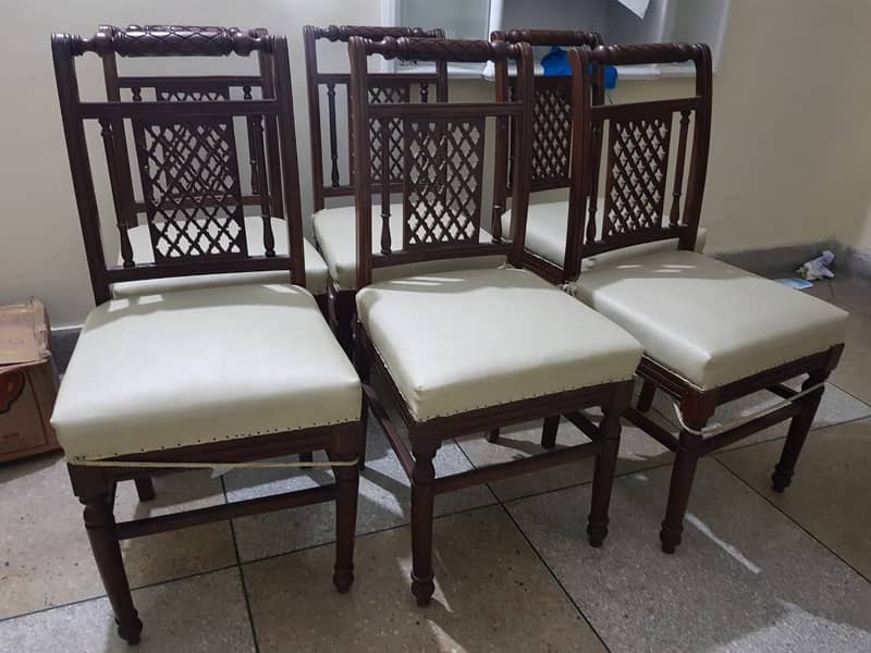 6 Dinning Chairs 2