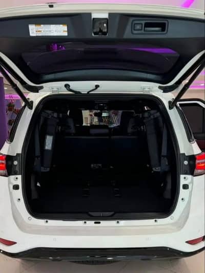 Toyota Fortuner V Legender 2017