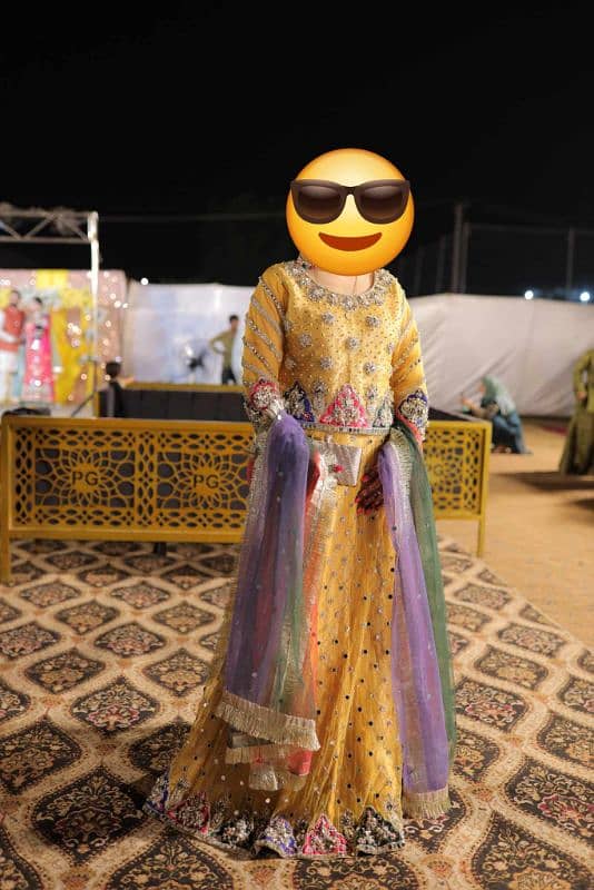 bridel mehandi lehnga avilble 0