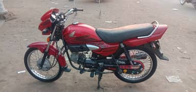 Honda prider 2018 madal neat and clean