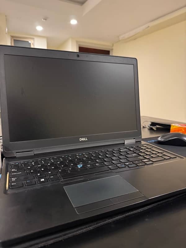 HP Lattitude 5590 i5 8th Gen 0