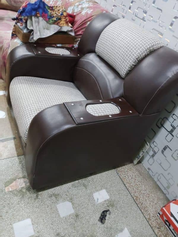 sofa set mukamal ha 3 pieces Contact num 03134856630 1