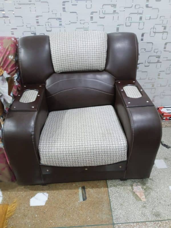 sofa set mukamal ha 3 pieces Contact num 03134856630 3