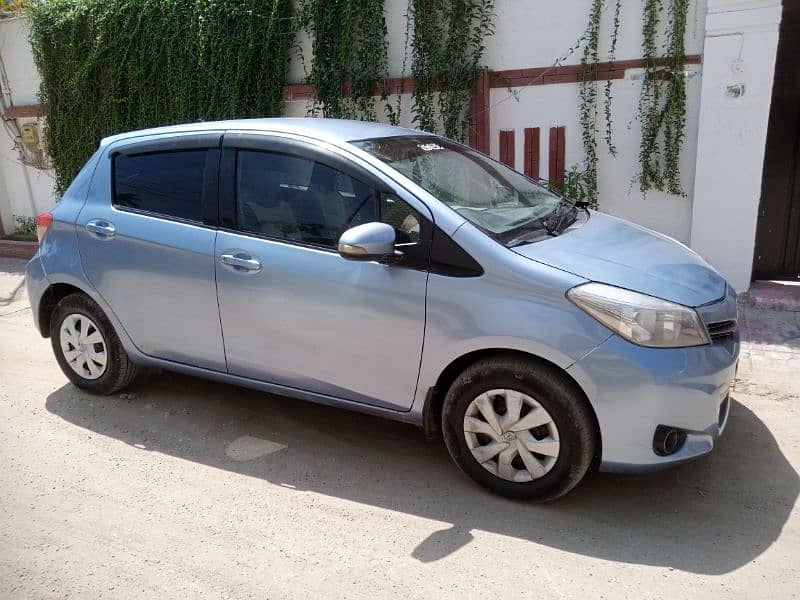 Toyota Vitz 2013 4