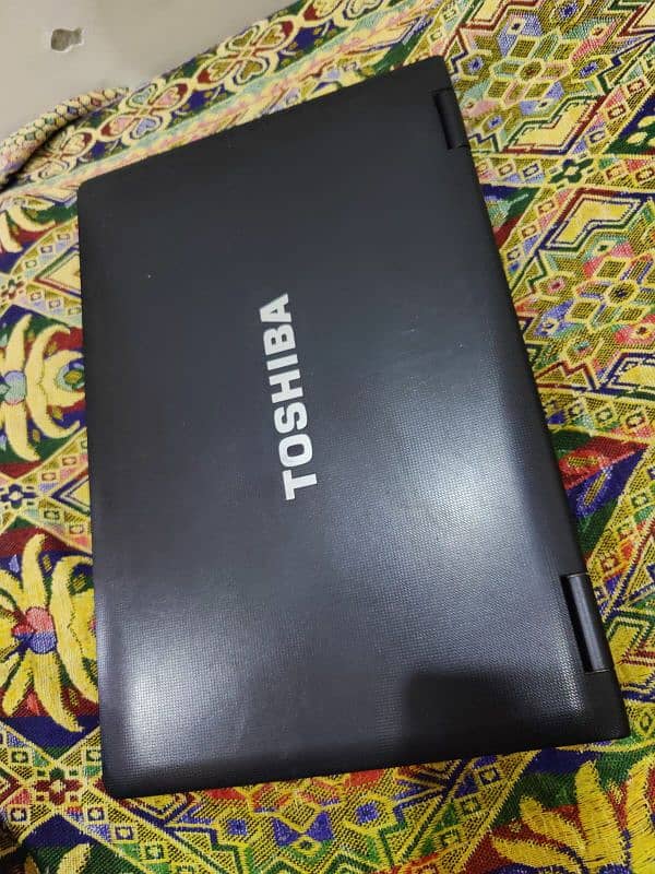 Toshiba laptop,8/512,best battery, with original charger 3