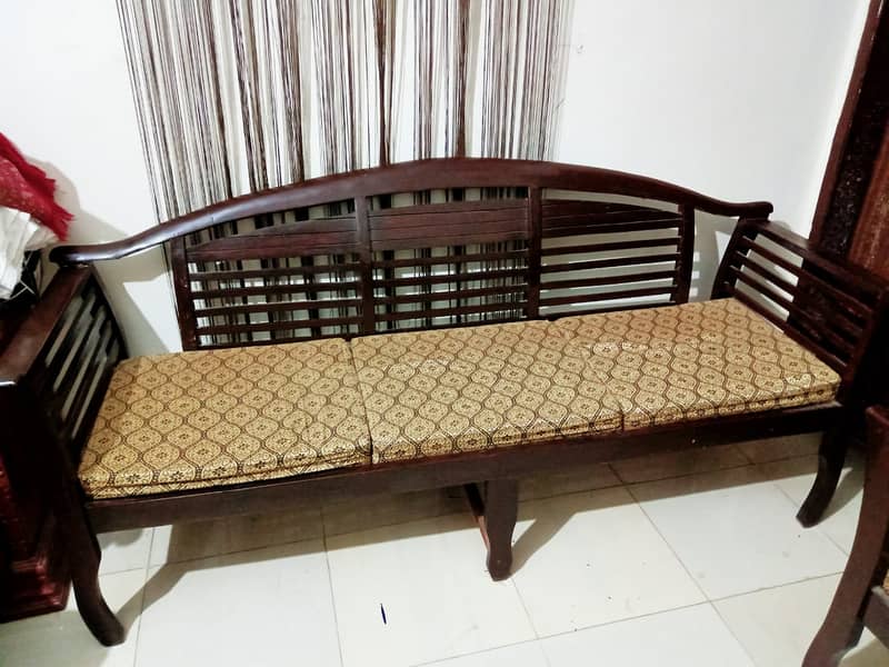 Sofa set in very good condition 3