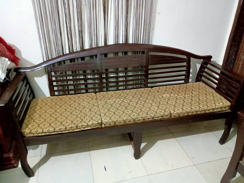 Sofa set in very good condition 4