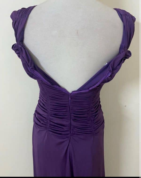 Elegant purple evening dress with velvet Bow and ruffled Detailing 3