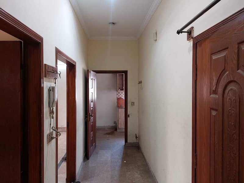 10 Marla Portion For Rent In Pchs Lahore 4