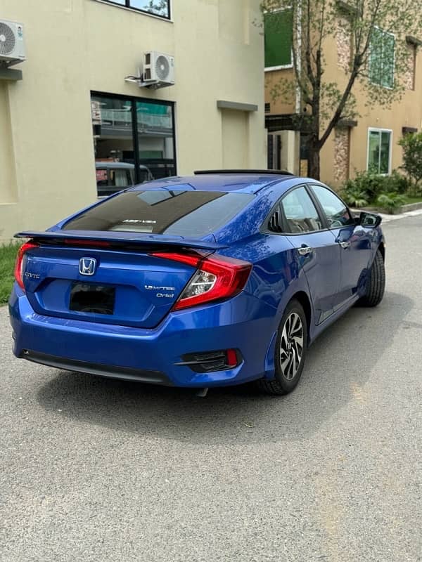 Honda Civic  2016 3