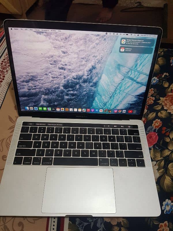 macbook pro 2019 13 inche 3