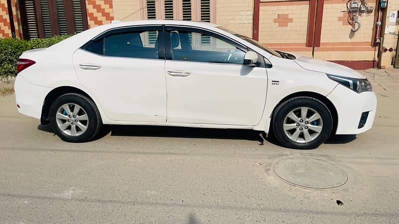 Toyota Altis Grande 2015 5