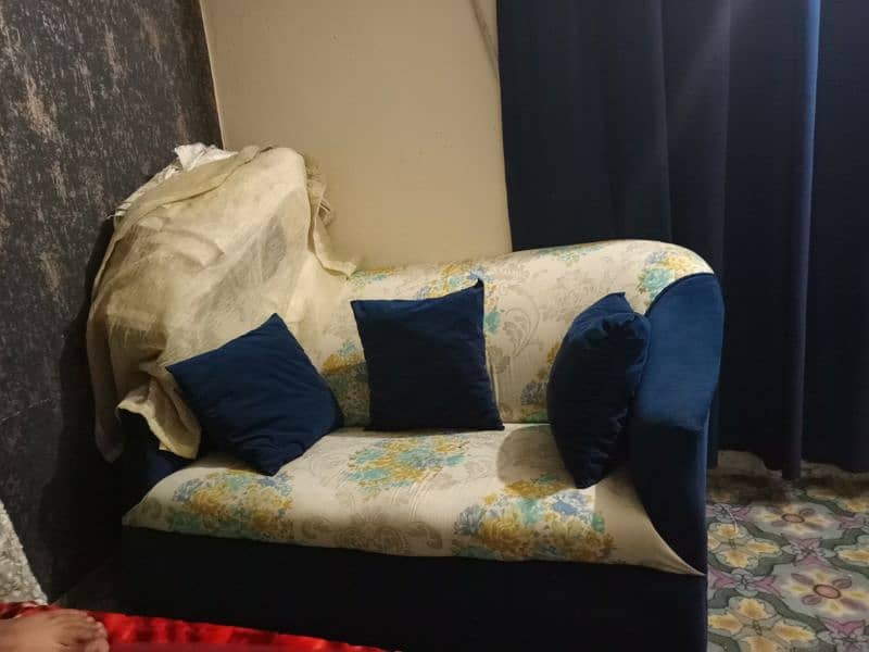 bed with curtain sofa  for sale 5