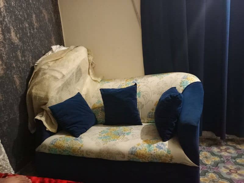 bed with curtain sofa  for sale 6