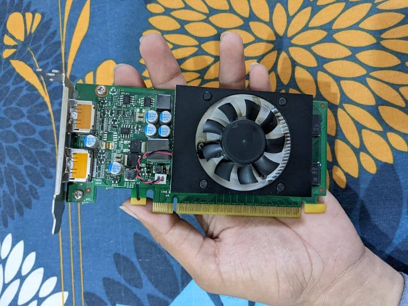 2GB DDR5 NVIDIA GT 730 1