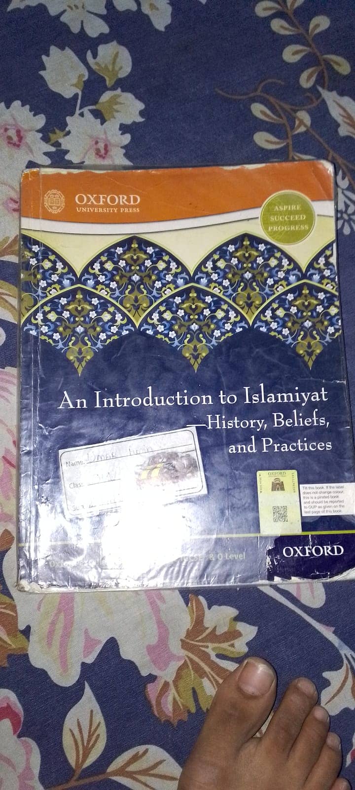 Olevels PST notes and olevel islamiat book 1