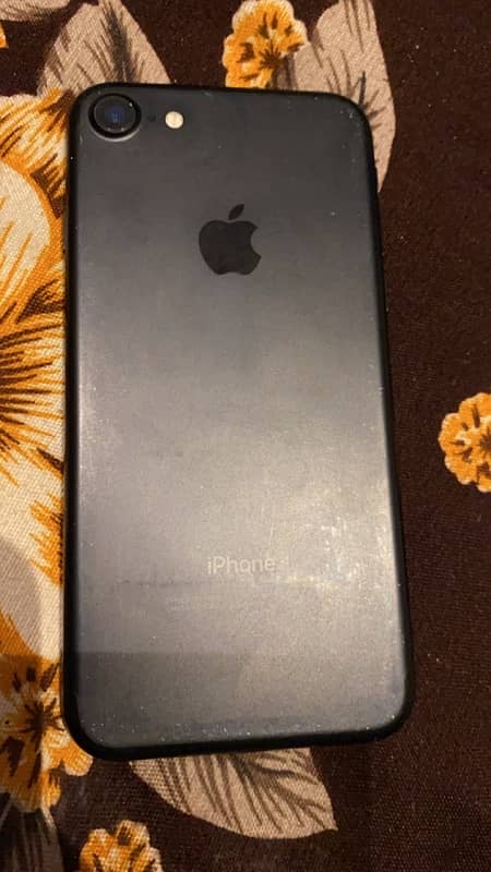 iPhone 7 pta approve 128gb black Color 1