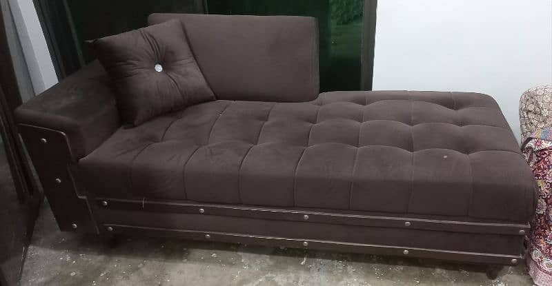 Dewan Sofa 0