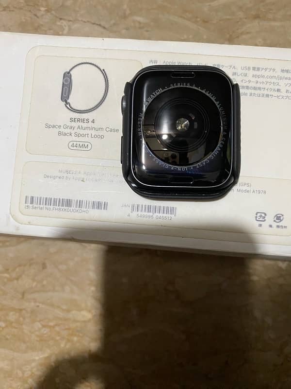 Apple Watch Series 4 44mm With Box 0