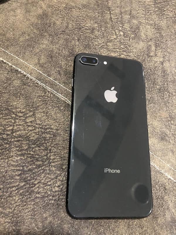 iphone 8 plus ok condition10/10 pta approved 3