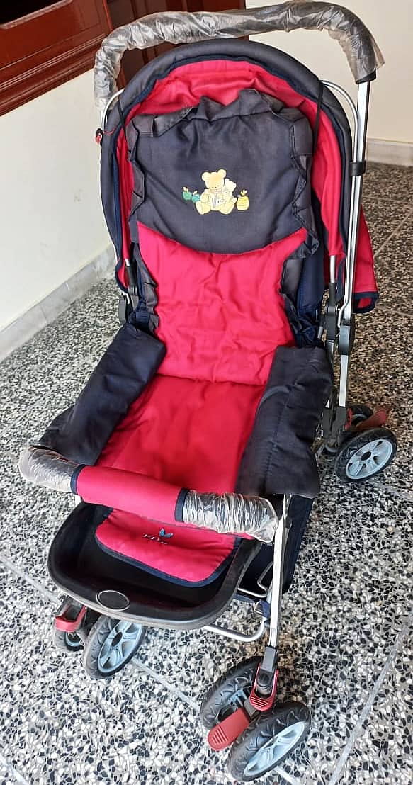 High Quality Baby Pram/Walker/Stroller in mint Condition 0