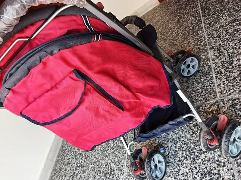 High Quality Baby Pram/Walker/Stroller in mint Condition 1