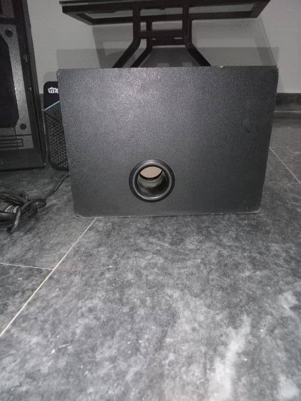 Home theatre system 3