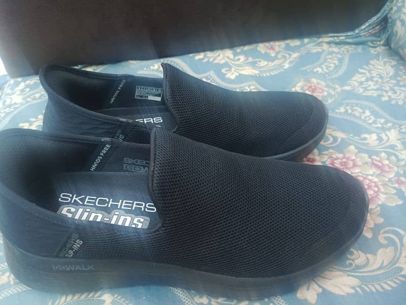 brand new sketchers 2