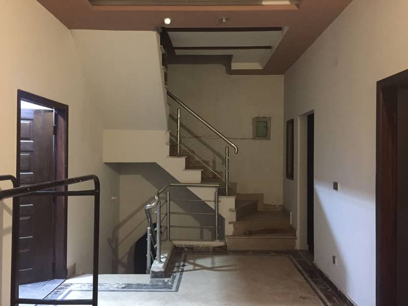 5 Marla Good Condition Upper Portion For Rent In Wapda town phase 1. 4