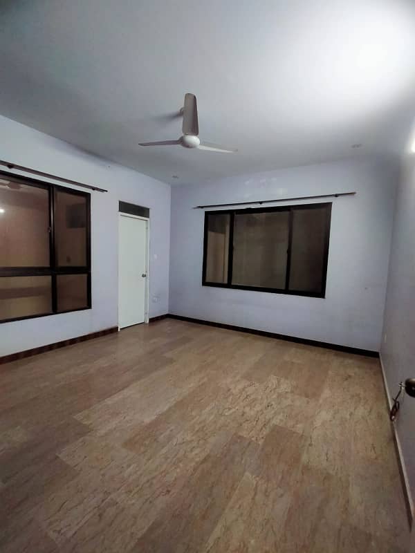 240 sq yards beutyfull portion for rent in panjabi sudagar society 1