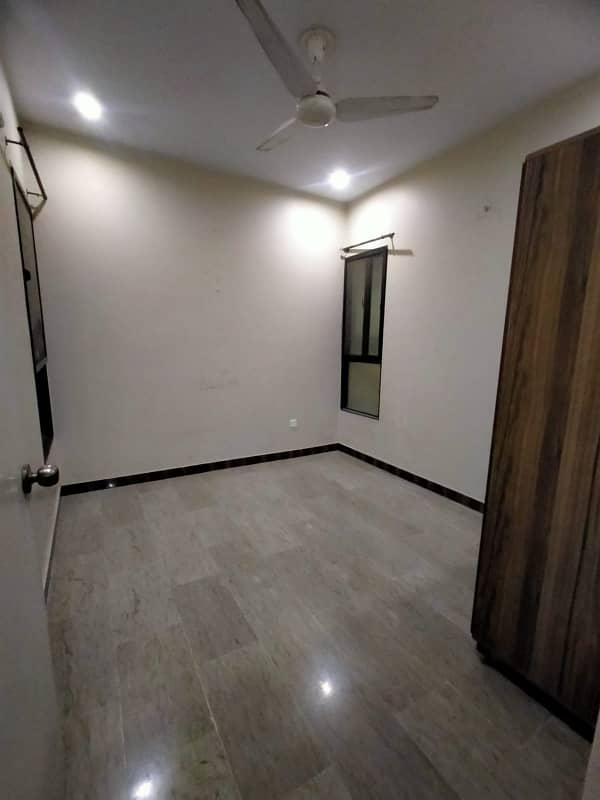 240 sq yards beutyfull portion for rent in panjabi sudagar society 3