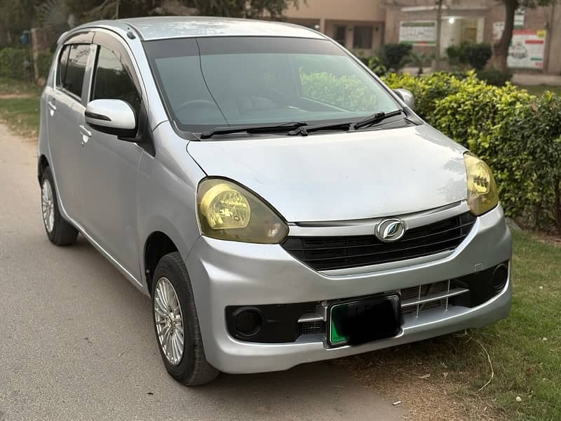 Daihatsu Mira 2011 1