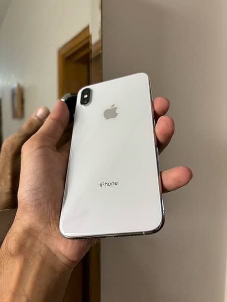 iphone xs max 4