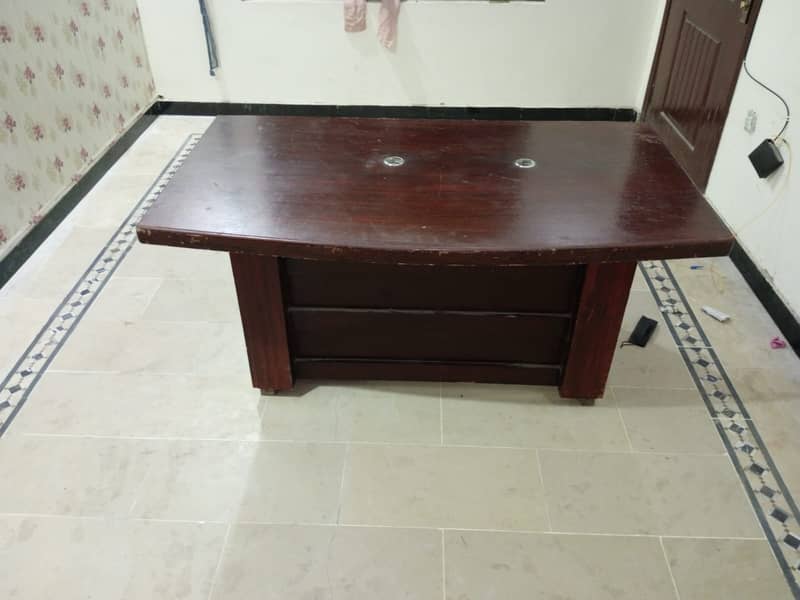 "Simple Office Table for Sale – Great Condition!" 0