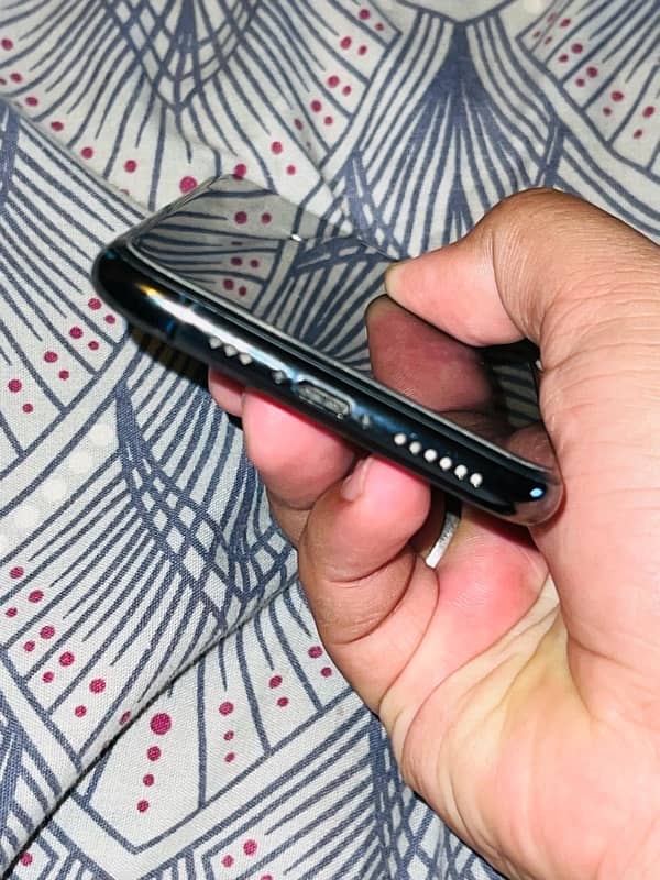 Iphone 11 pro PTA approved 3