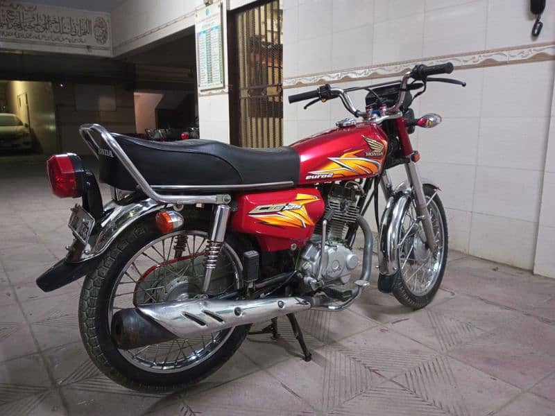 Honda 125 Karachi number 1