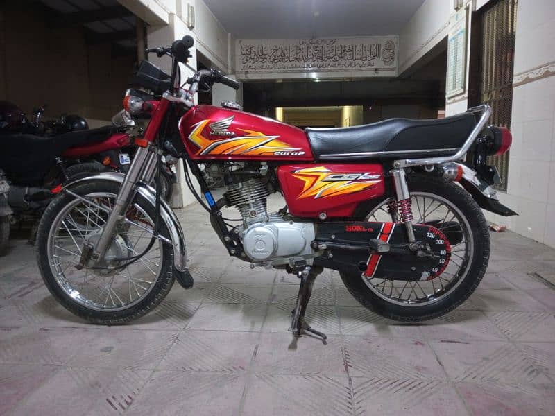 Honda 125 Karachi number 10