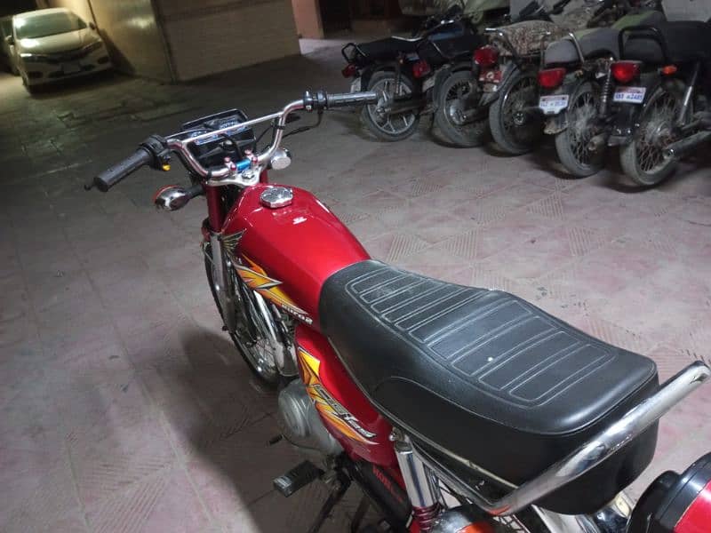 Honda 125 Karachi number 12