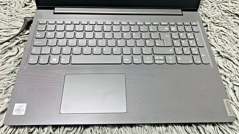 LENOVO V15-iiL 2