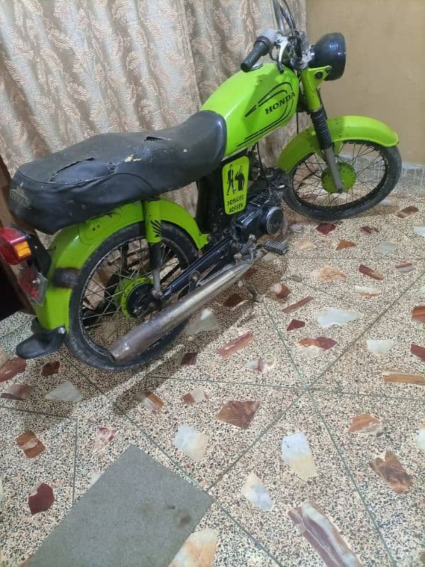 Honda hyd num 1971 in lalukhet plz add details parhe 03112332537 6