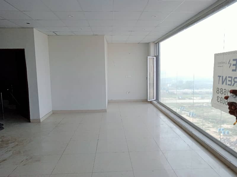 08 MARLA OFFICE 3RD FLOOR WITH ELEVATOR EXCELLENT LOCATION 2