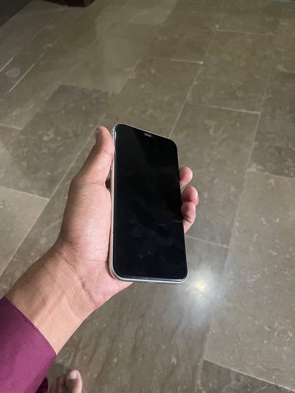 iPhone 11 non pta 1